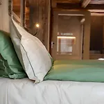 샬레 Akchalet Akon *